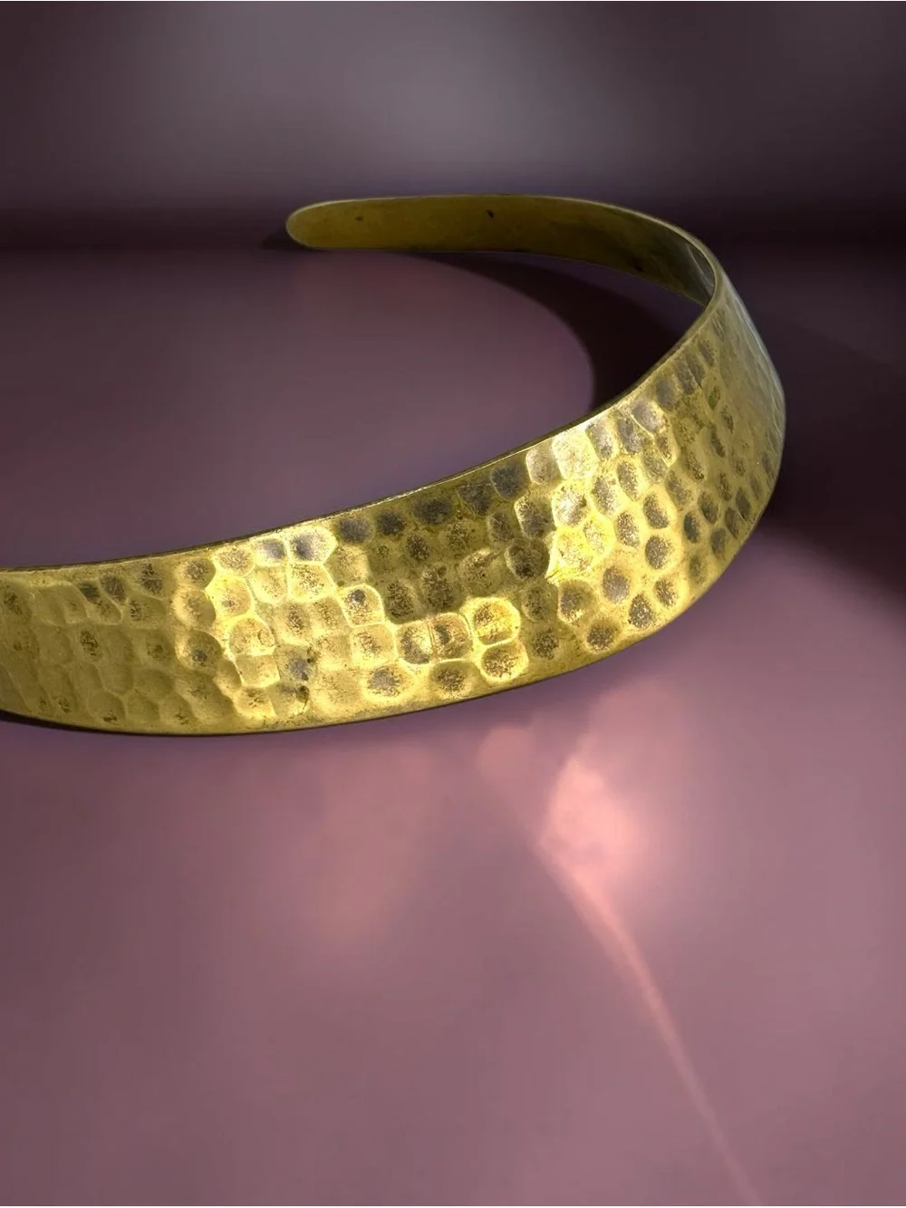 Vintage 70s–90s Hammered Brass Choker Necklace Wide Statement Collar Adjustable